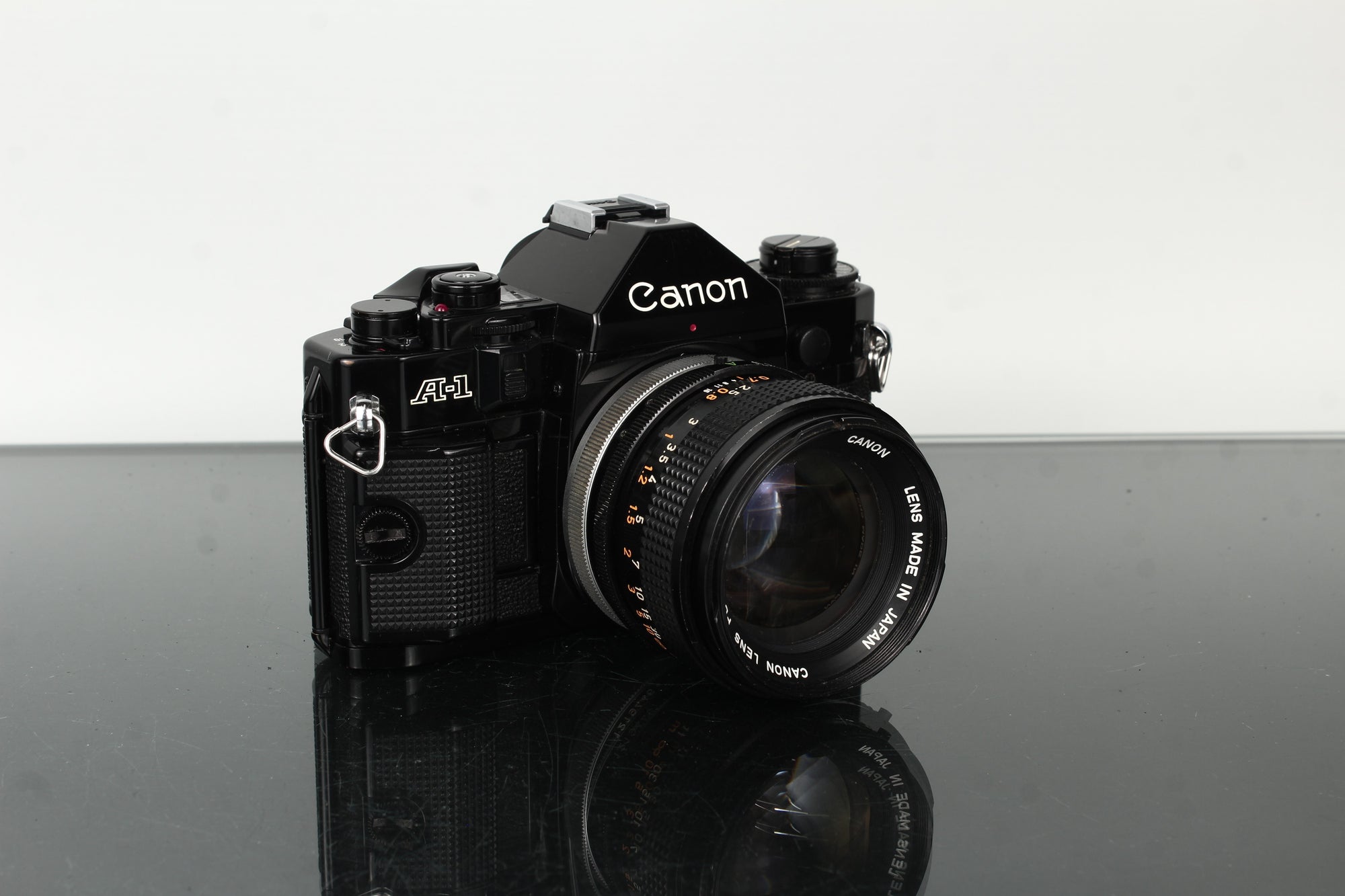 Canon A-1 + Canon Lens FD 50mm 1:1.4 SSC