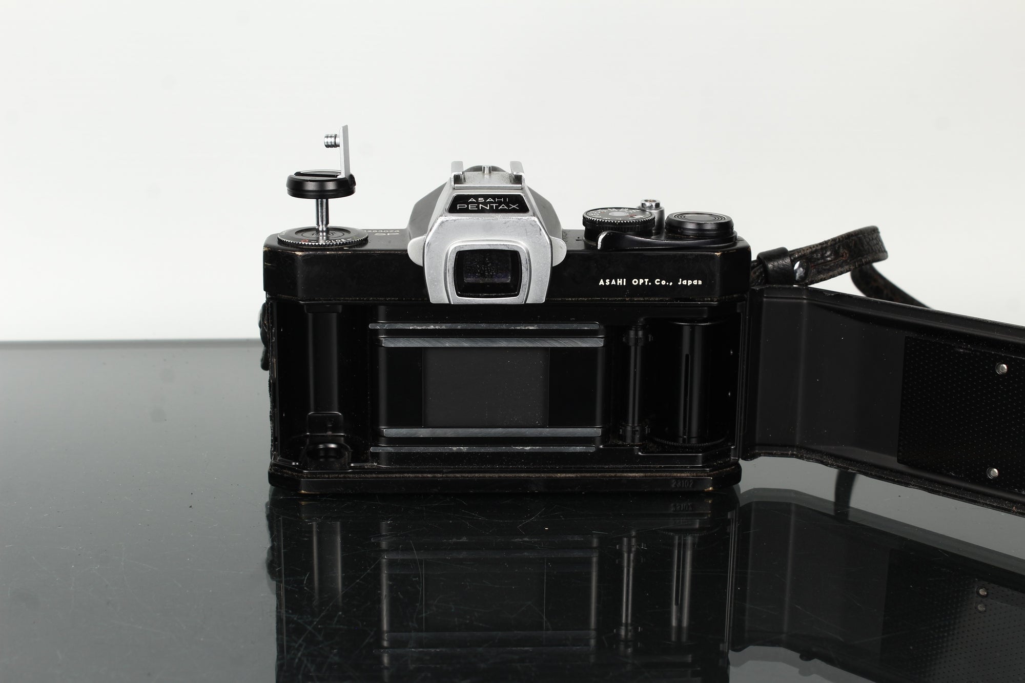 Asahi Spotmatic + Super-Multi-Coated Takumar 1:1.8 55mm