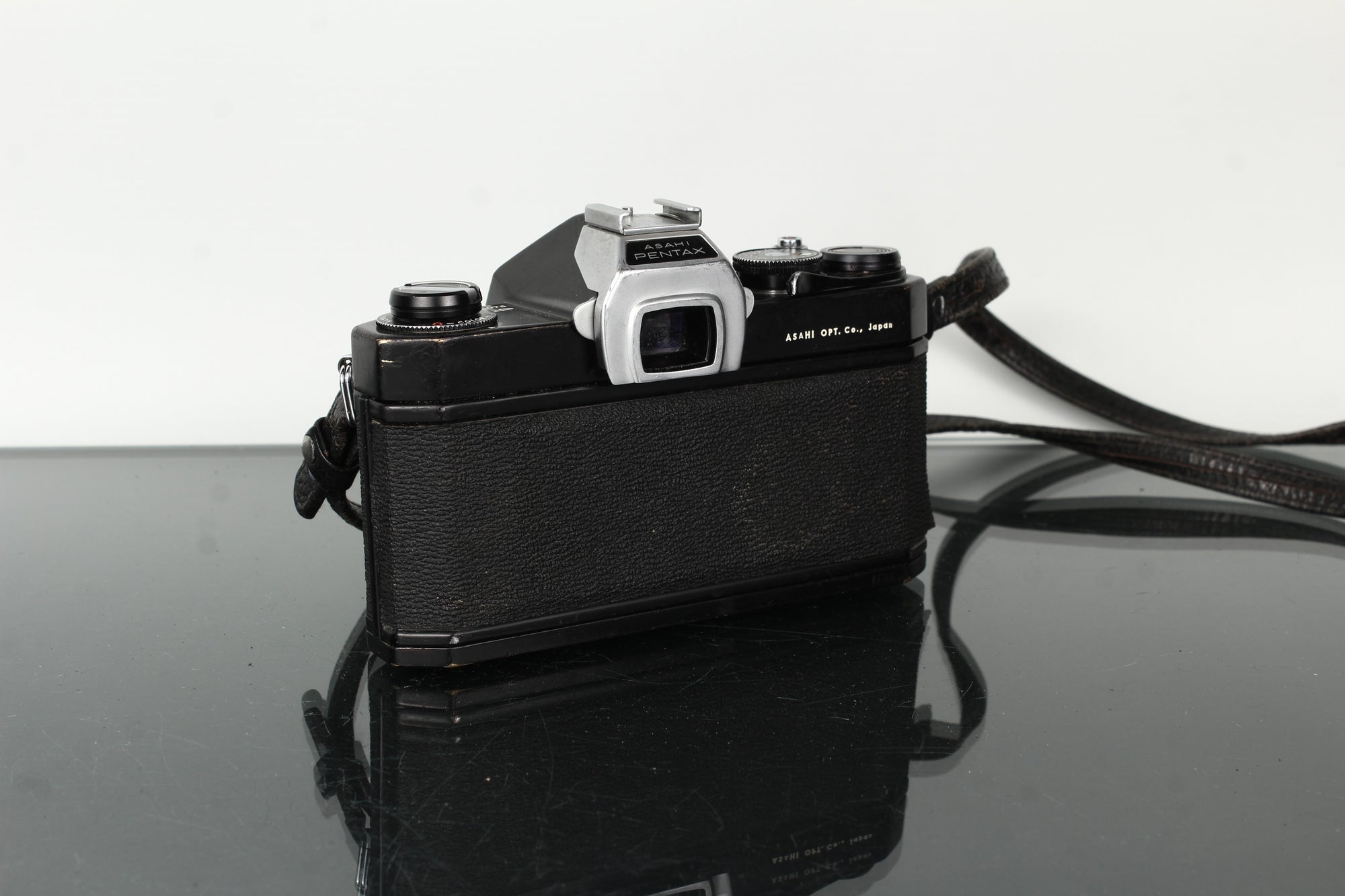 Asahi Spotmatic + Super-Multi-Coated Takumar 1:1.8 55mm