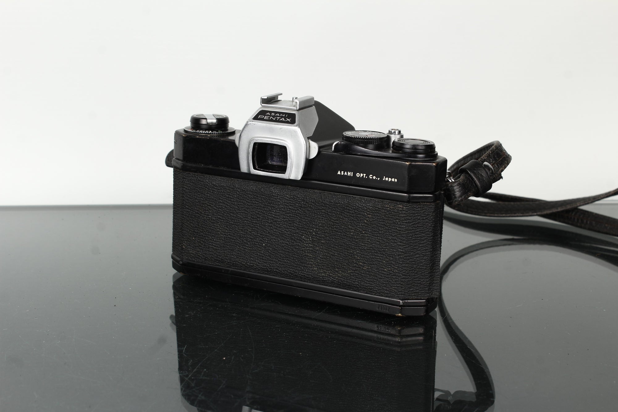 Asahi Spotmatic + Super-Multi-Coated Takumar 1:1.8 55mm