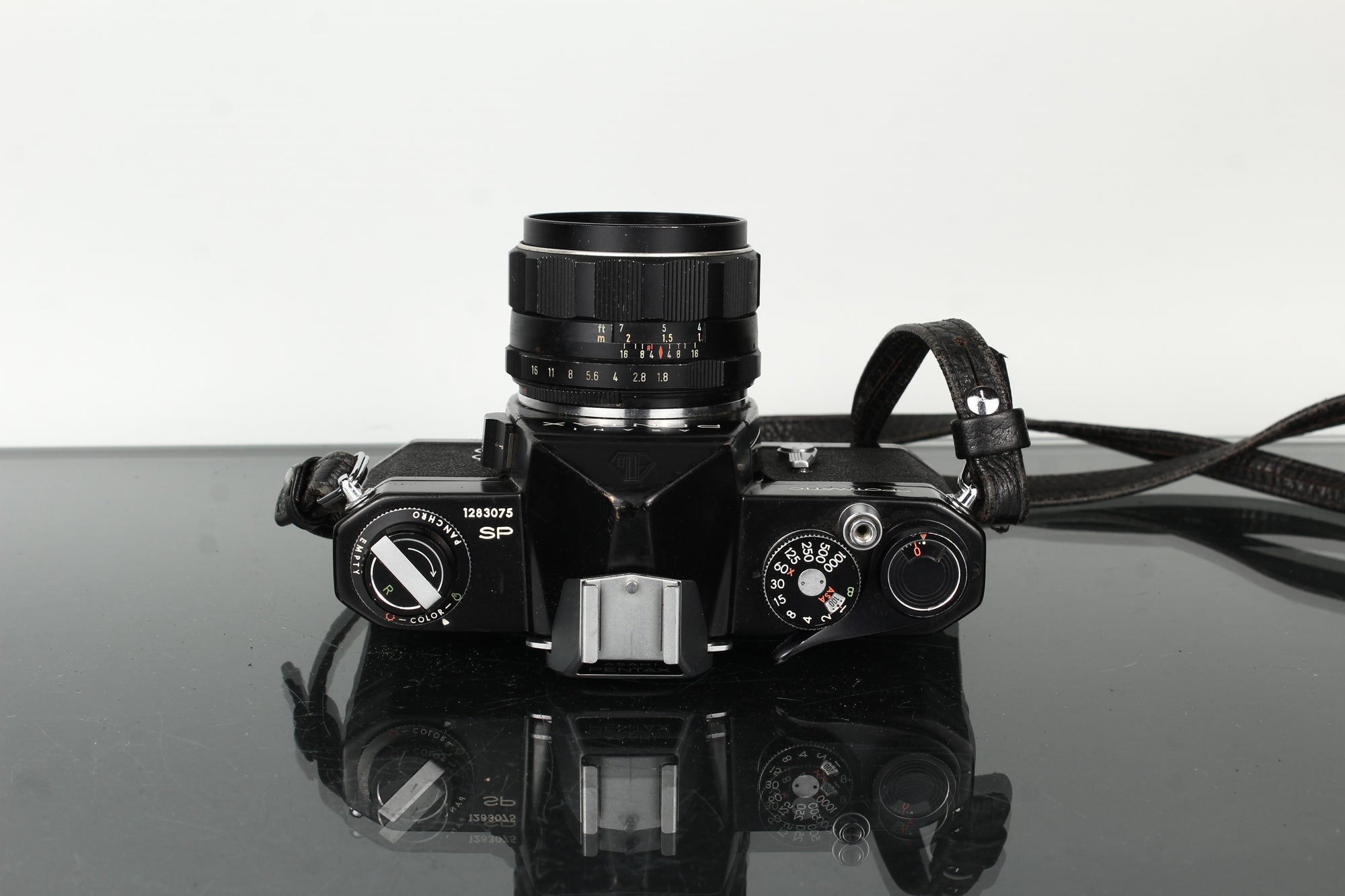 Asahi Spotmatic + Super-Multi-Coated Takumar 1:1.8 55mm