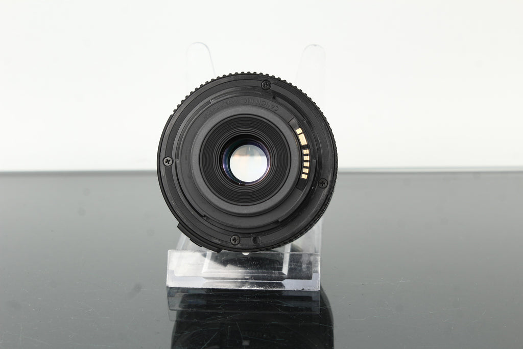 Canon EF-S 18-55mm f/3.5-5.6 Zoom Lens