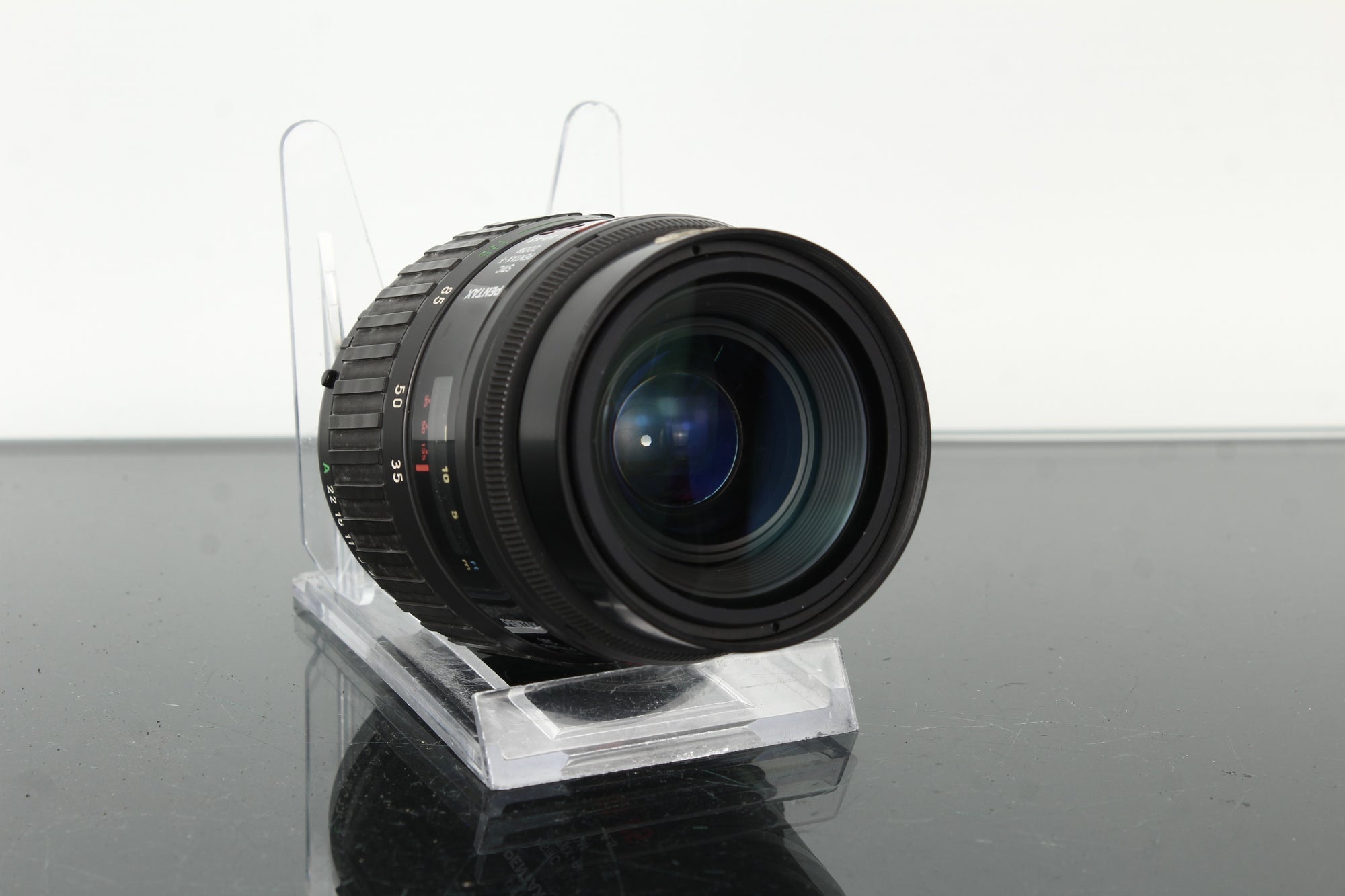 SMC Pentax-F Zoom 35-135mm f/3.5-4.5