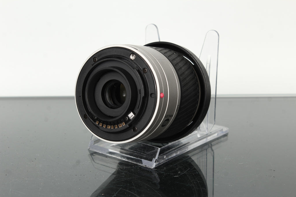 Minolta AF Zoom 28-100mm 1:3.5(22)-5.6 D 55mm