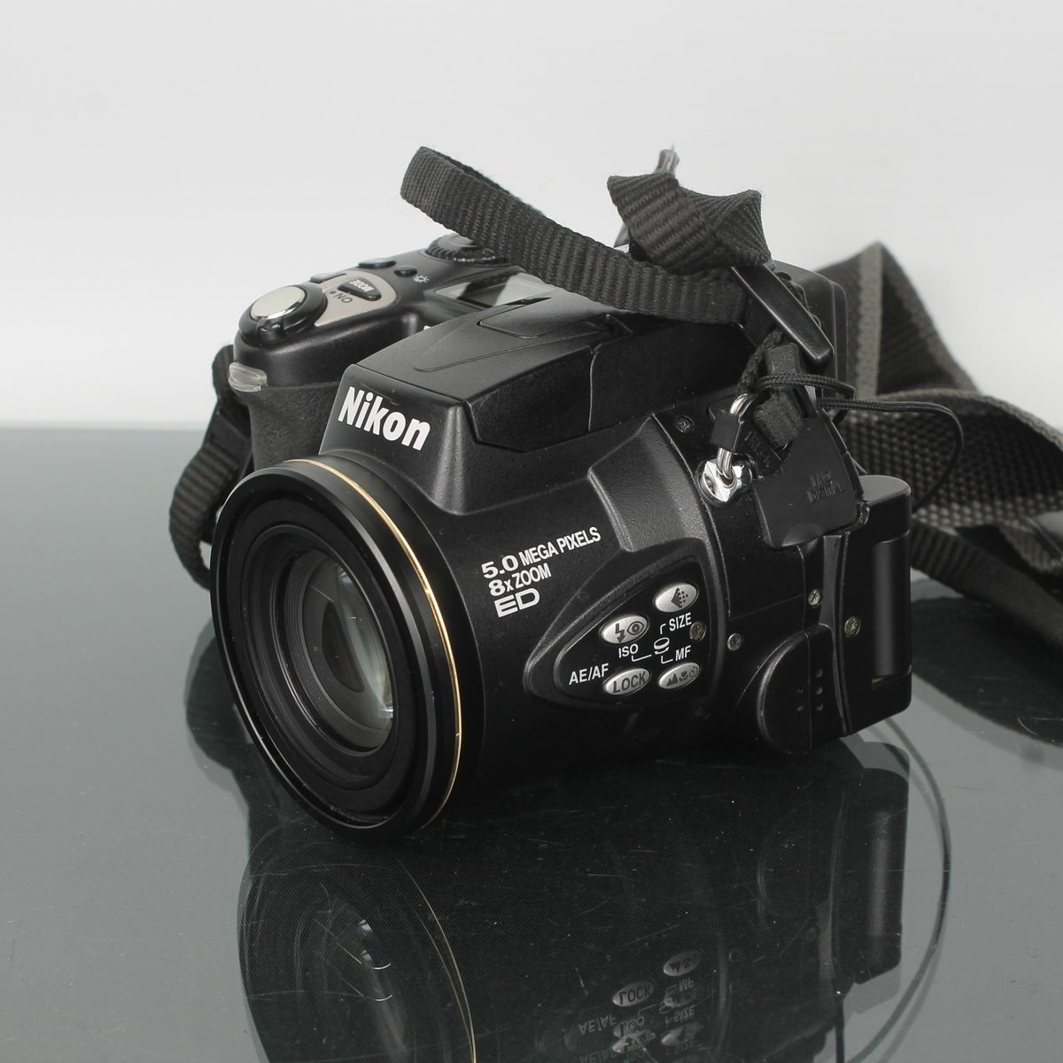 Nikon Coolpix E5700