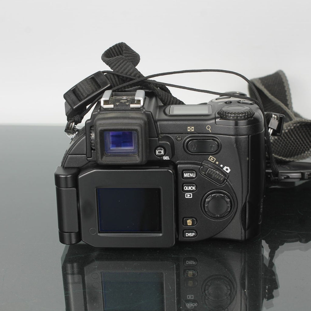 Nikon Coolpix E5700