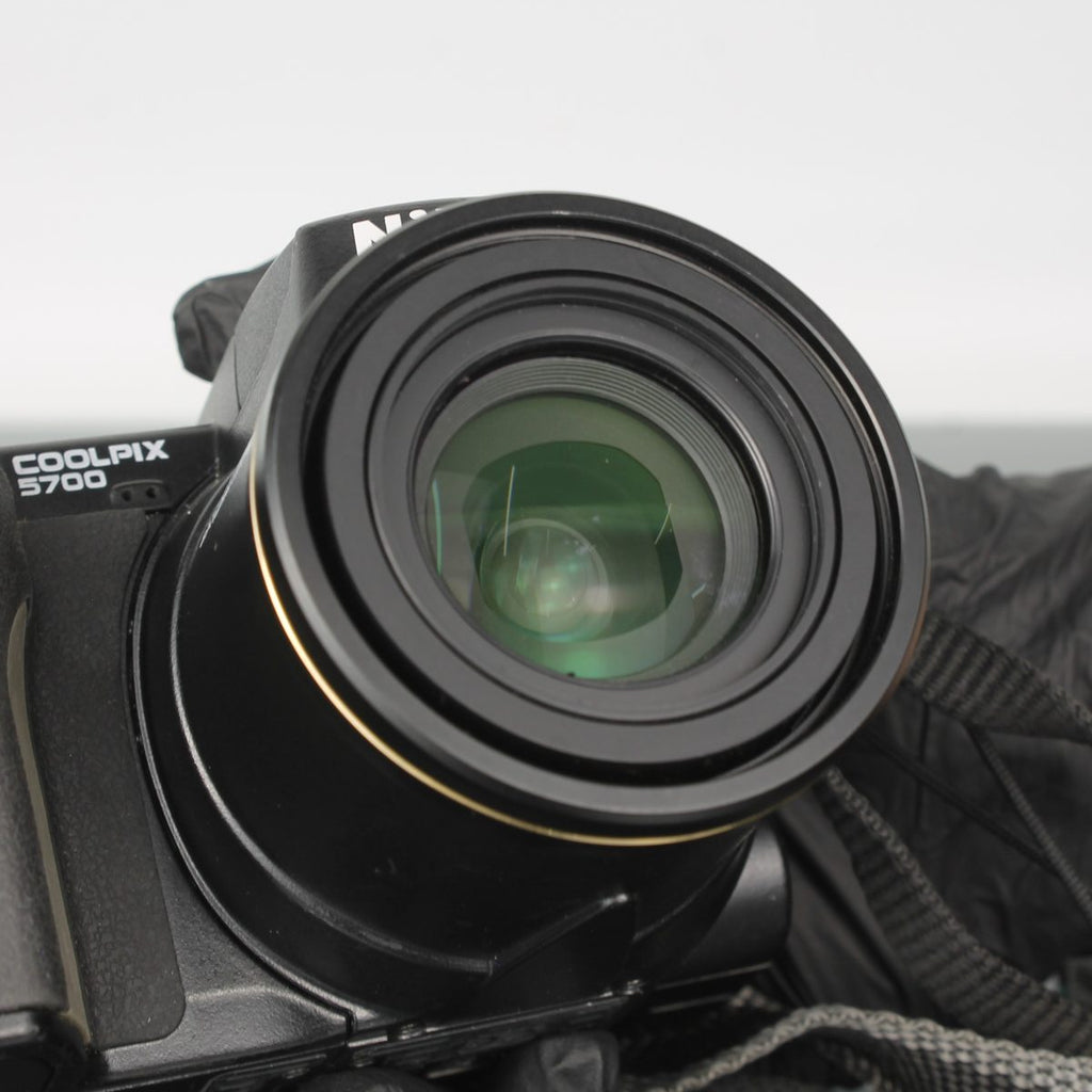 Nikon Coolpix E5700