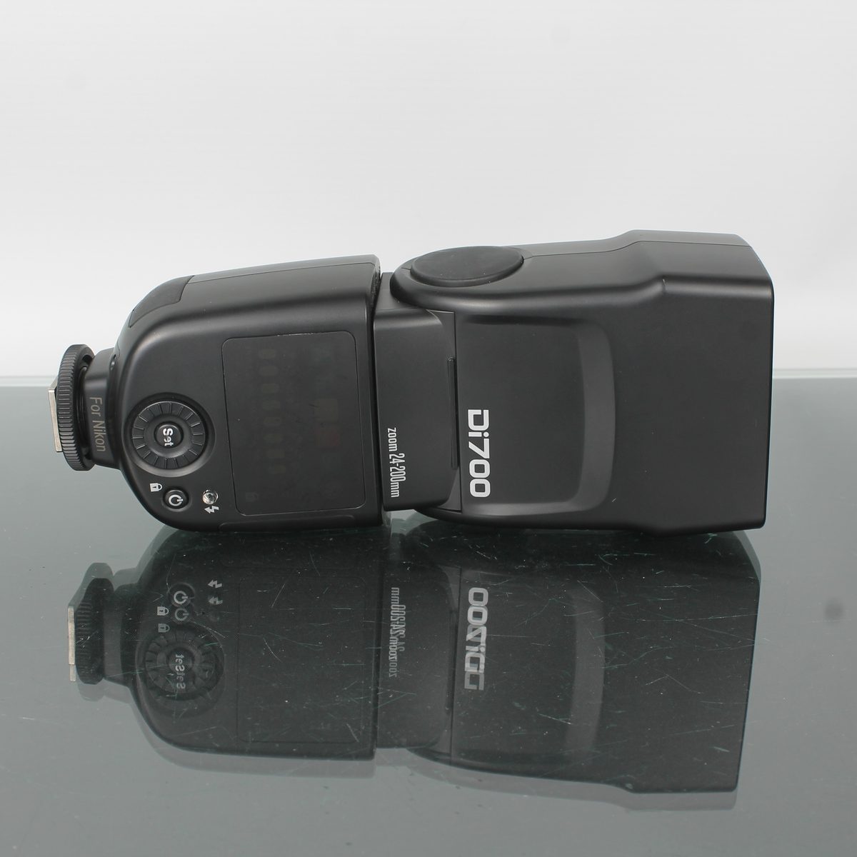 Nissin Di700 for Nikon