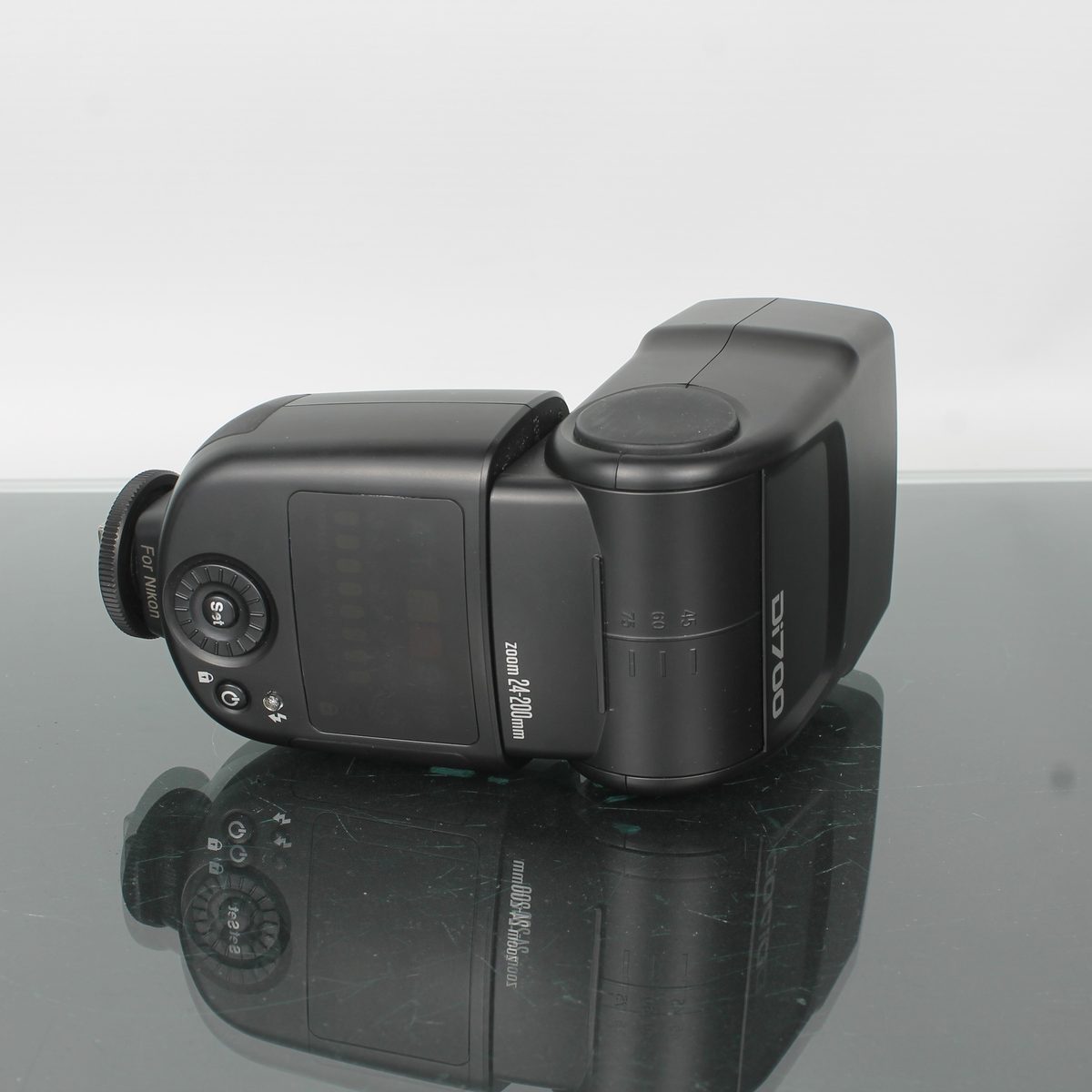 返品保証】 Nissin Digital Di700 Zoom 24-200mm ニコン用 ストロボ