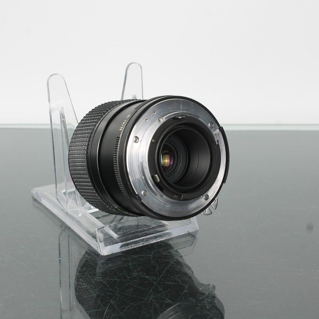 Vivitar 28-70mm 1:3.5-4.8 MC