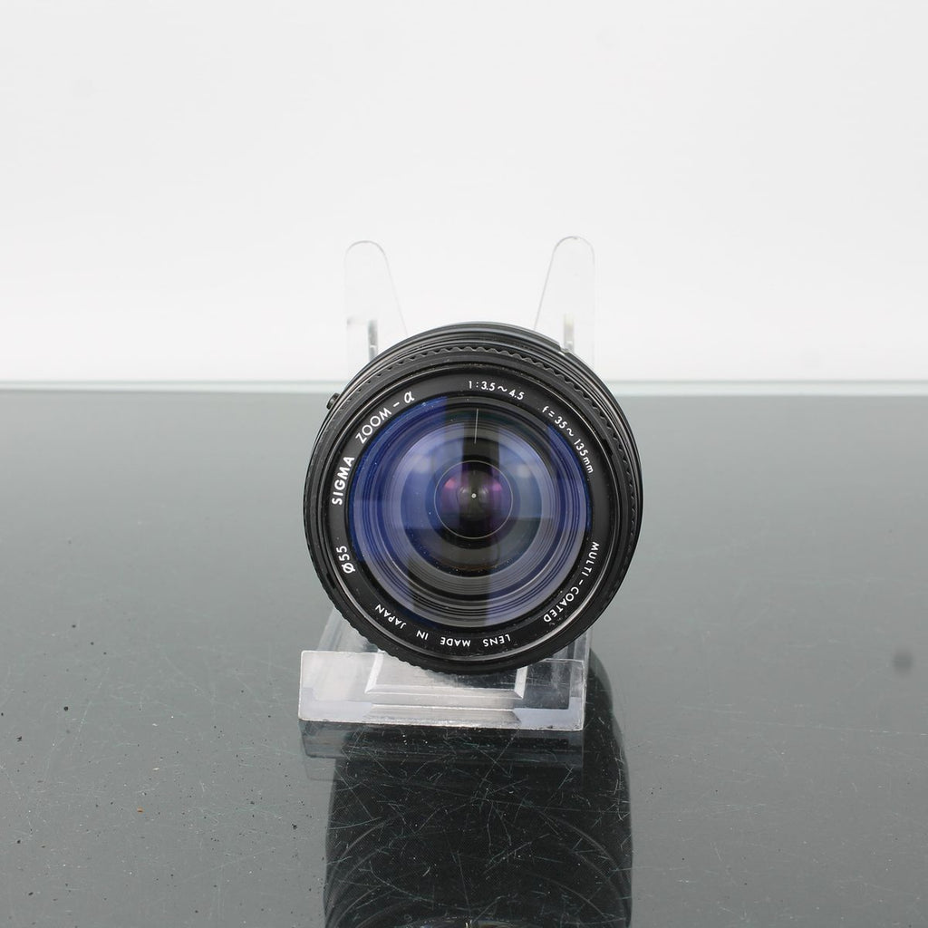 Sigma Zoom-A 35-135mm f/3.5-4.5
