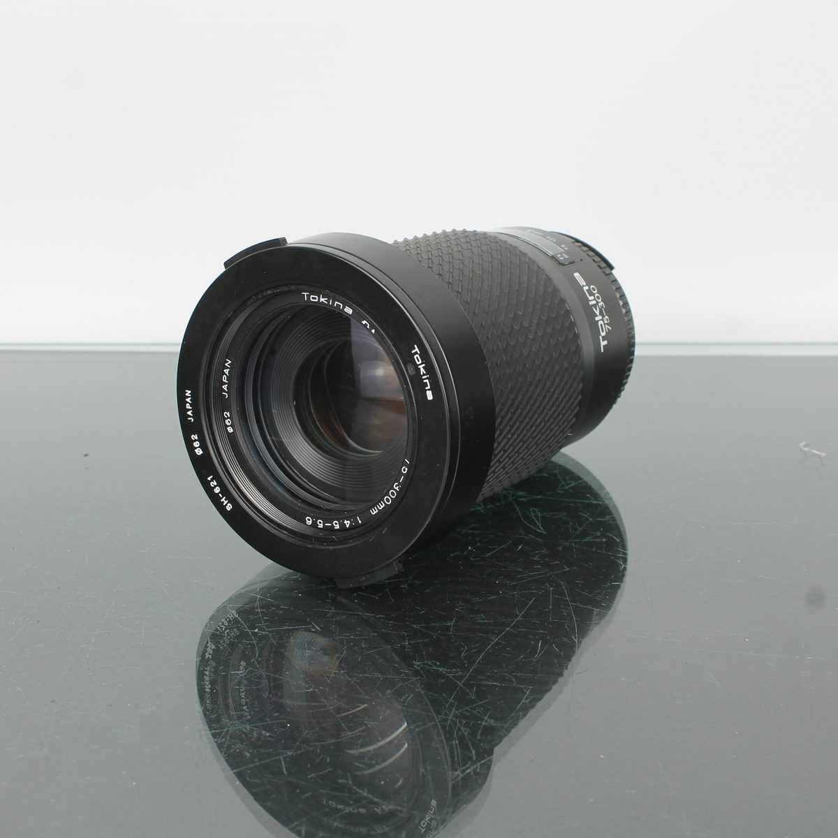 Tokina AF 75-300mm f/4.5-5.6 Autofocus Telephoto Zoom Lens – Dutch