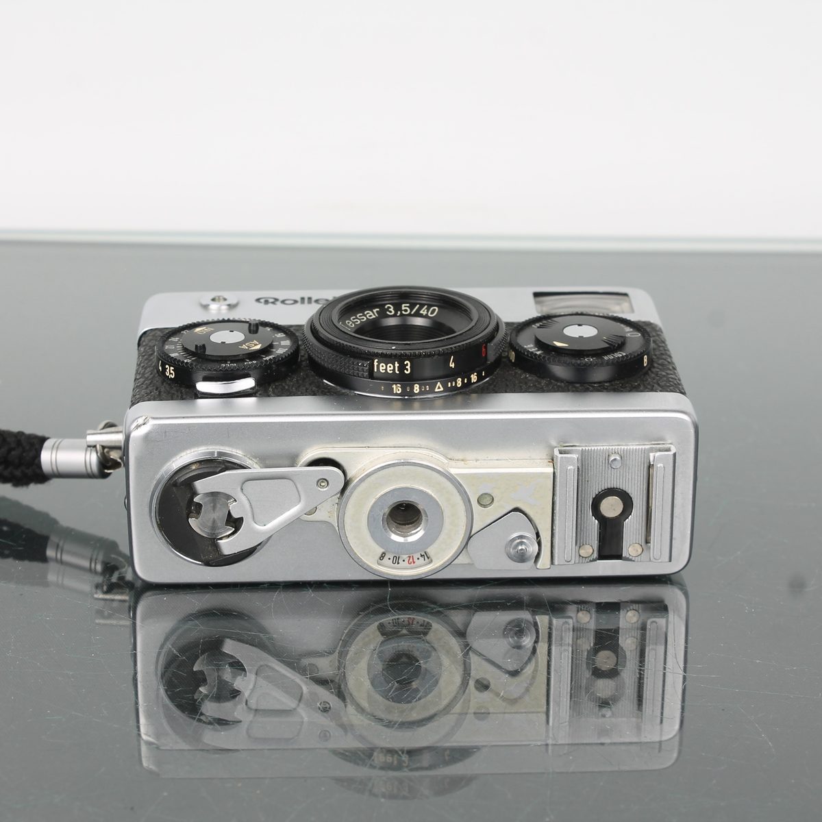Rollei 35 Compact 35mm Film Camera - Tessar 40mm f/3.5 – Dutch|Thrift