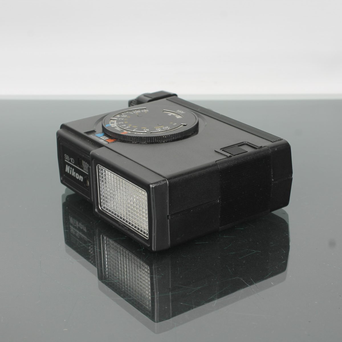 Nikon Speedlight SB-10