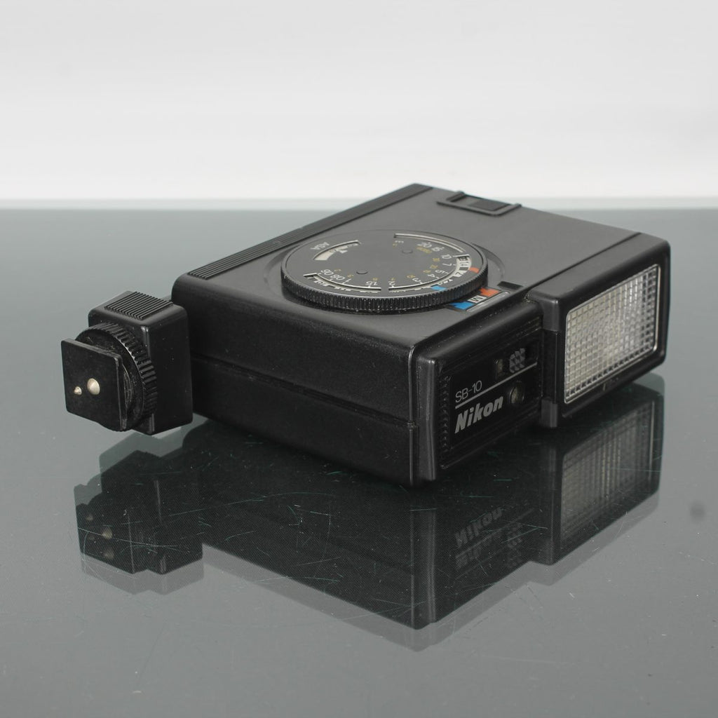 Nikon Speedlight SB-10
