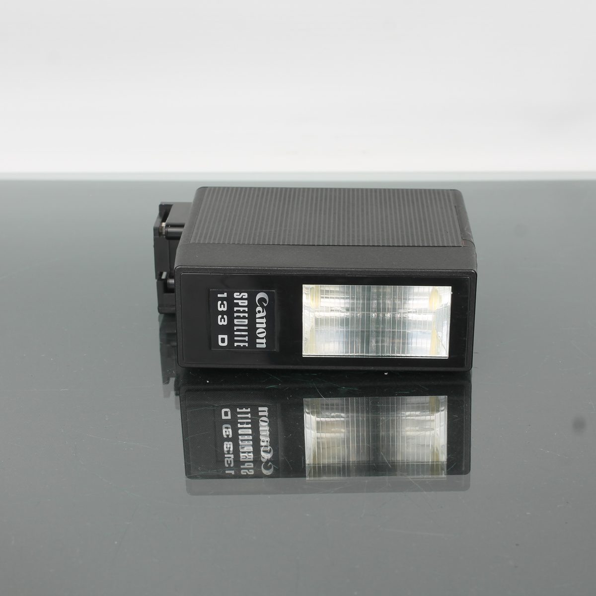 Canon Speedlite 133 D