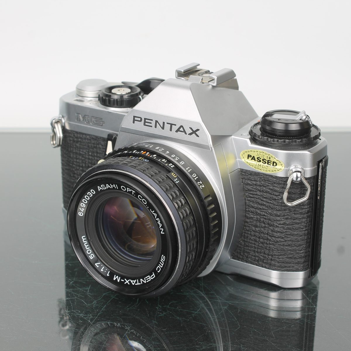 Pentax MG + SMC Pentax-M 50mm f/1.7