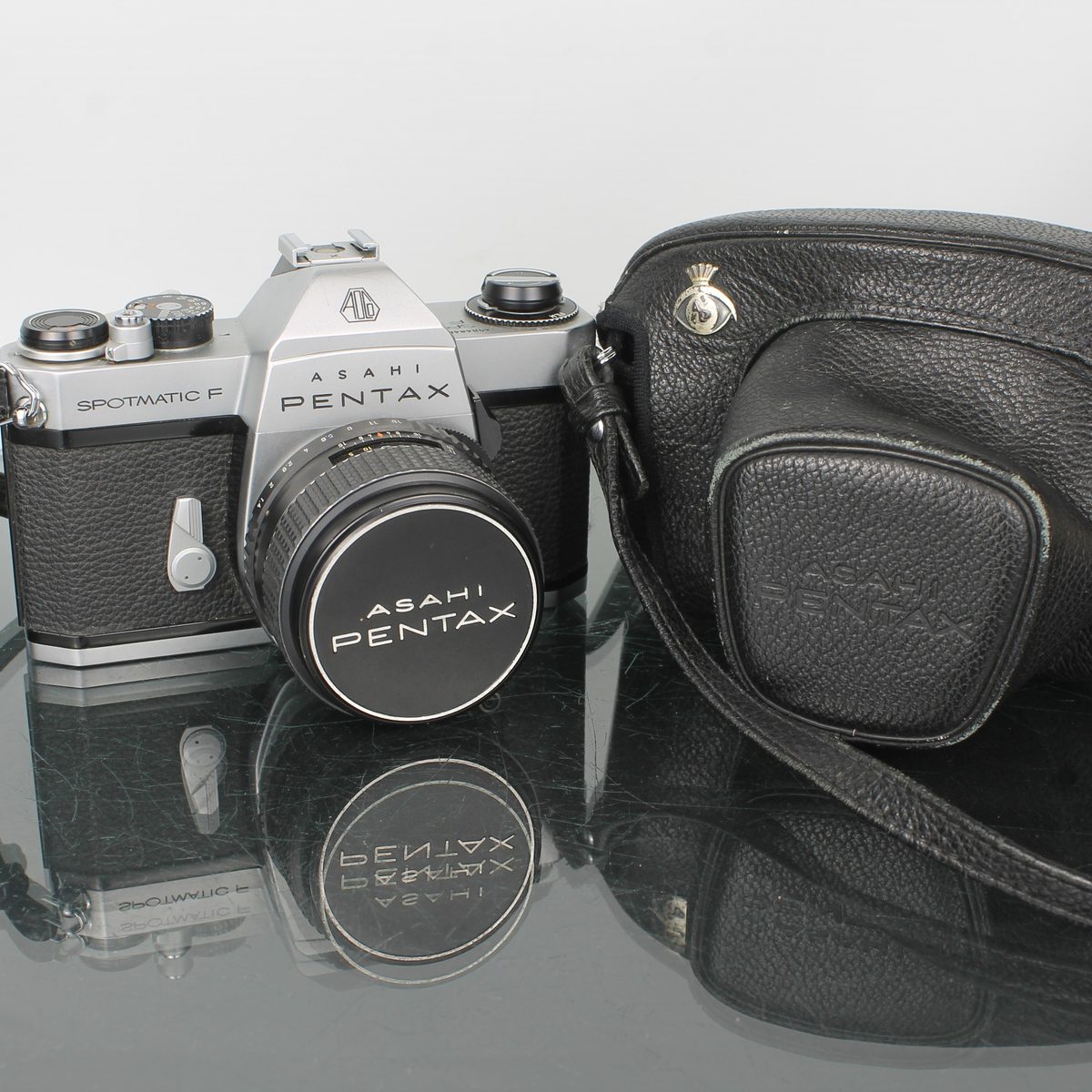 Asahi Pentax Spotmatic F + SMC Takumar 1:1.4/50