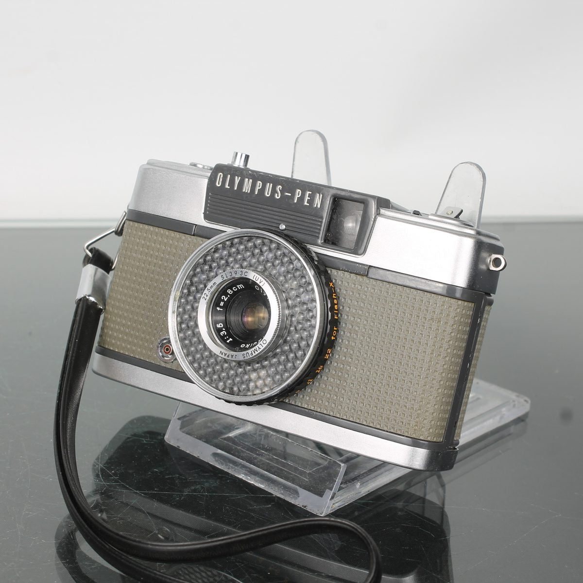 Olympus-Pen Pen-EE Half-Frame 35mm Film Camera – Dutch|Thrift