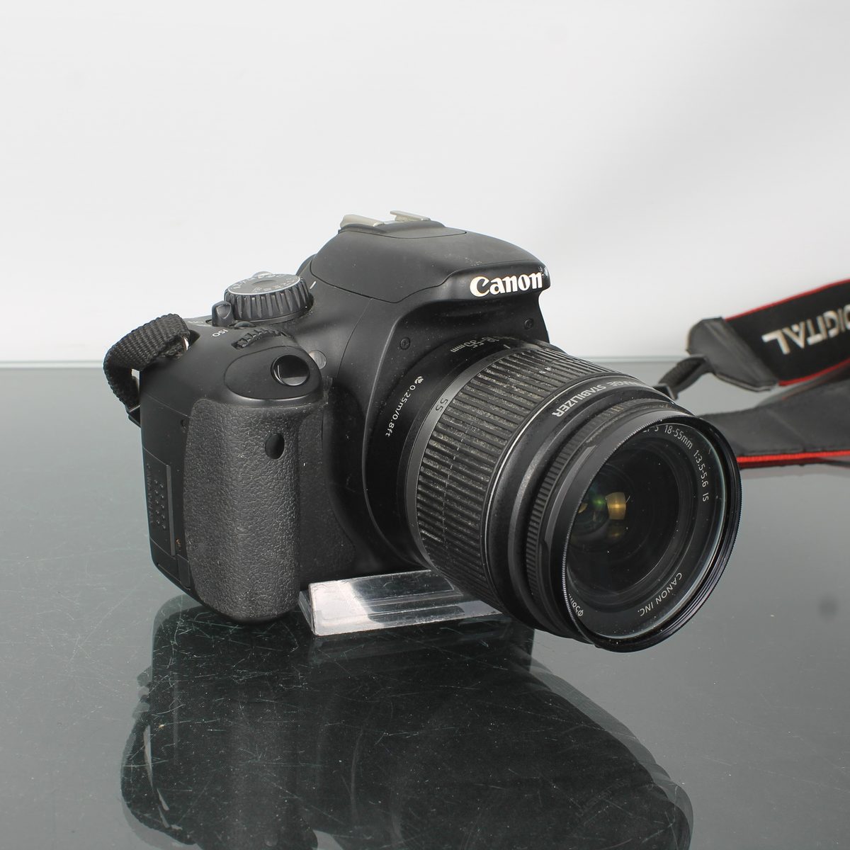 Canon EOS 550D + Canon EF-S 18-55mm 1:3.5-5.6