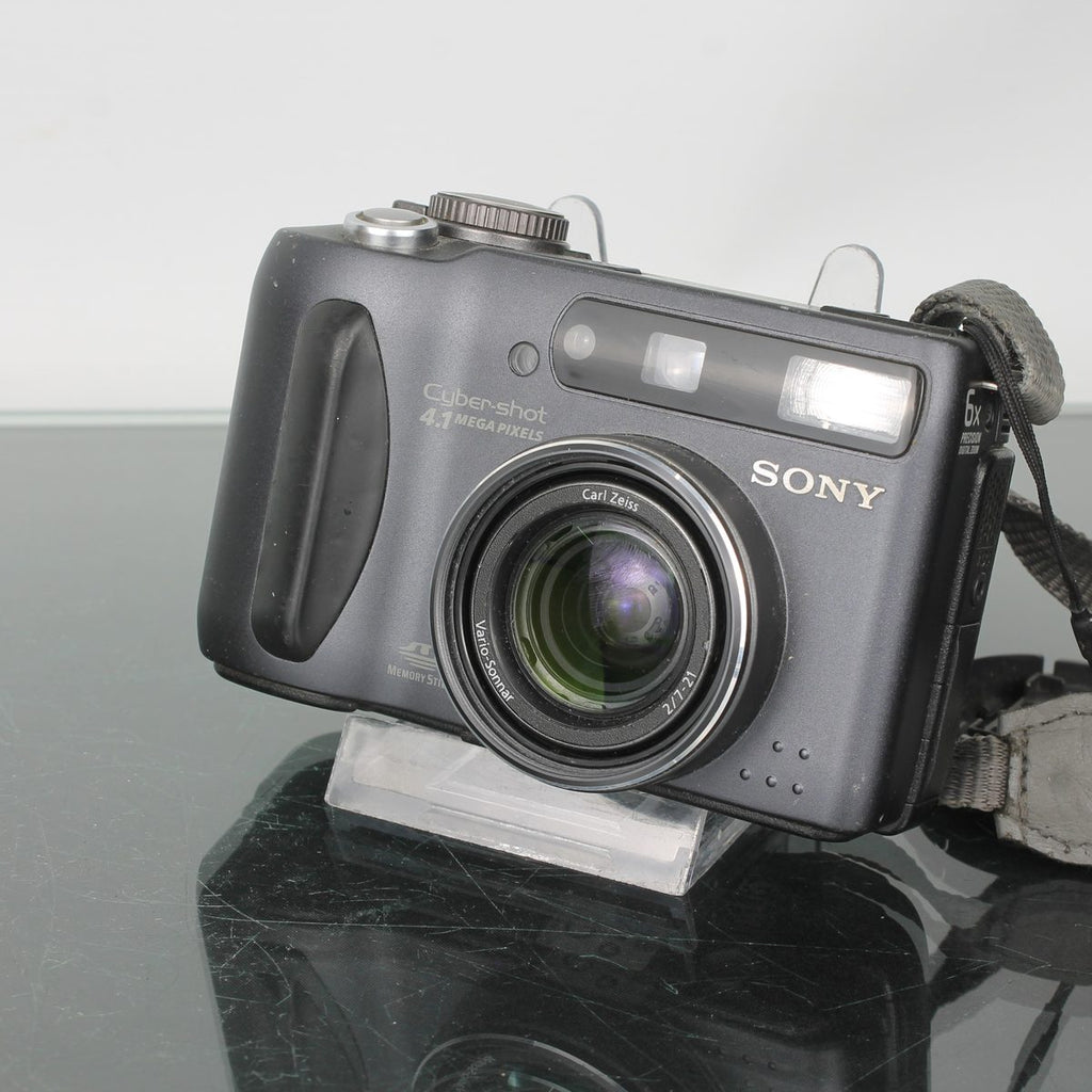 Sony Cyber-shot DSC-S85
