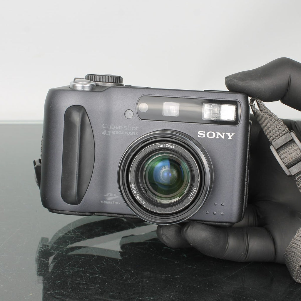 Sony Cyber-shot DSC-S85