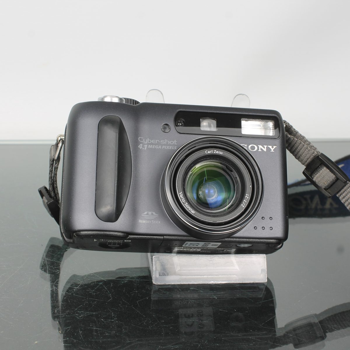 Sony Cyber-shot DSC-S85