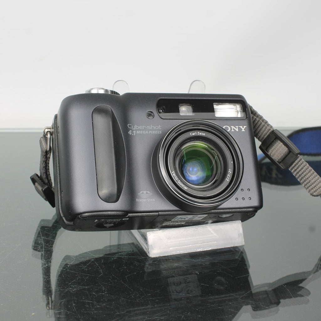 Sony Cyber-shot DSC-S85