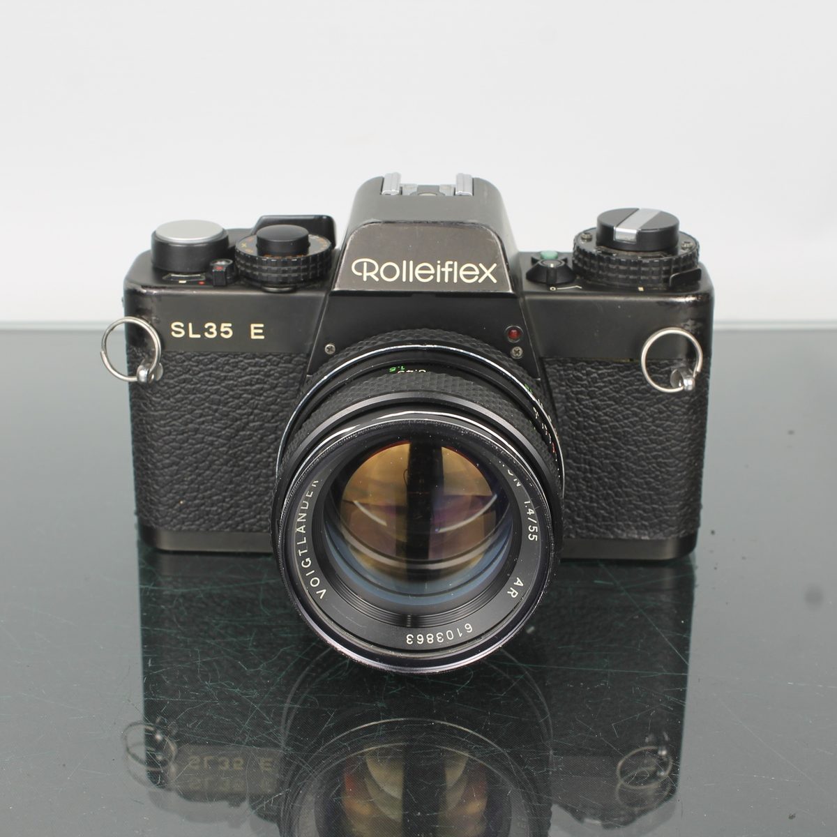 Rolleiflex SL35 E + COLOR-Ultron 1.4/55