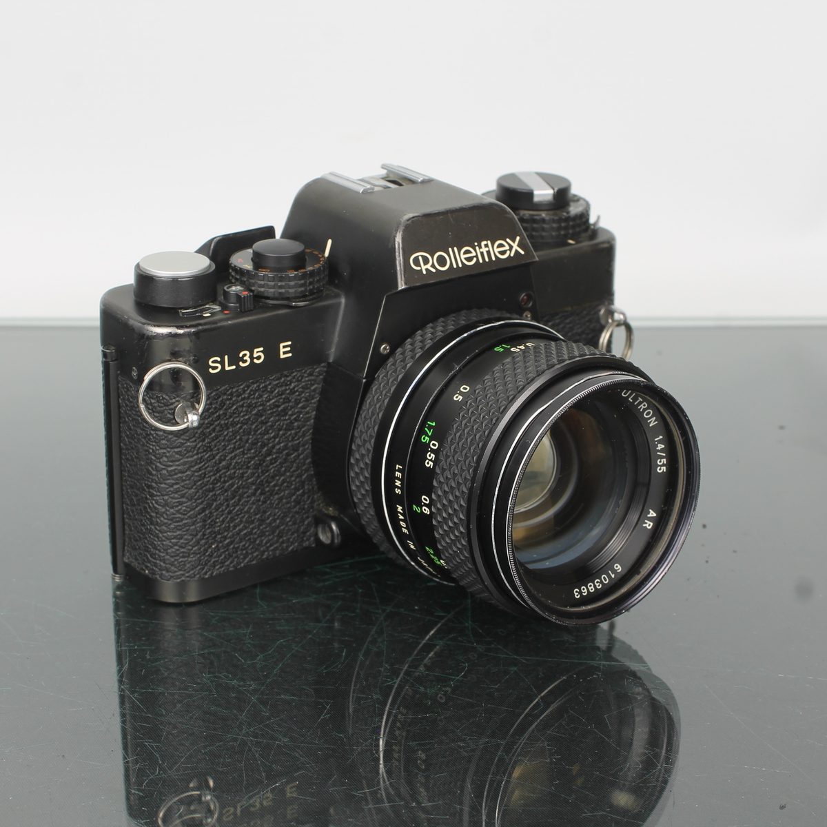 Rolleiflex SL35 E + COLOR-Ultron 1.4/55