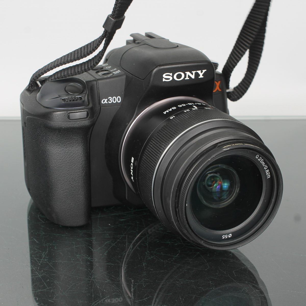 Sony Alpha a300 DSLR Camera Kit with 18-55mm Lens – Dutch|Thrift