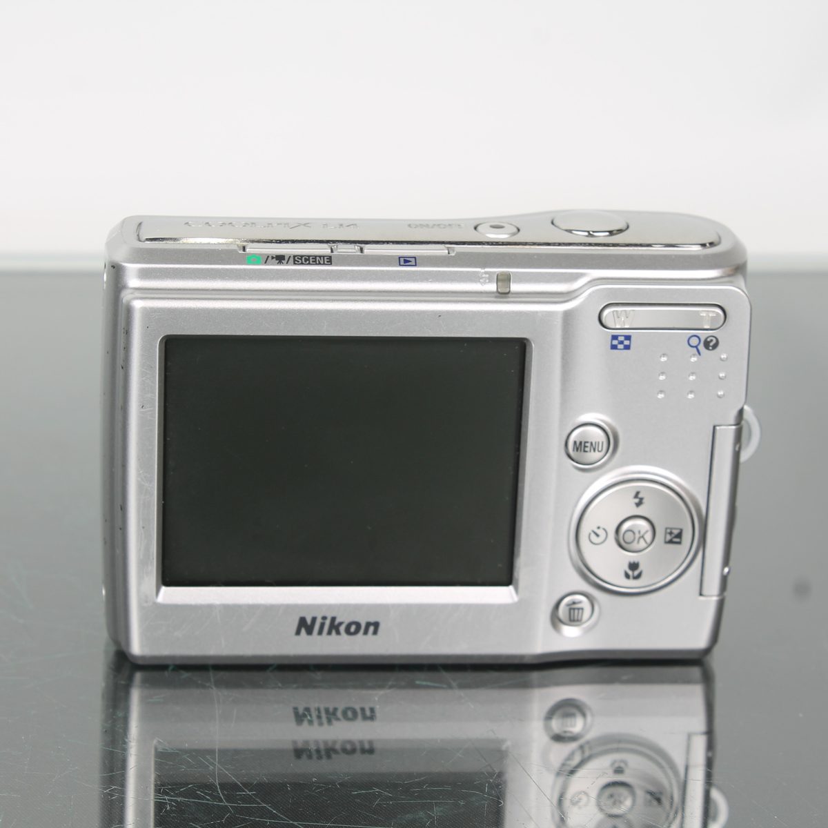 Nikon Coolpix L14