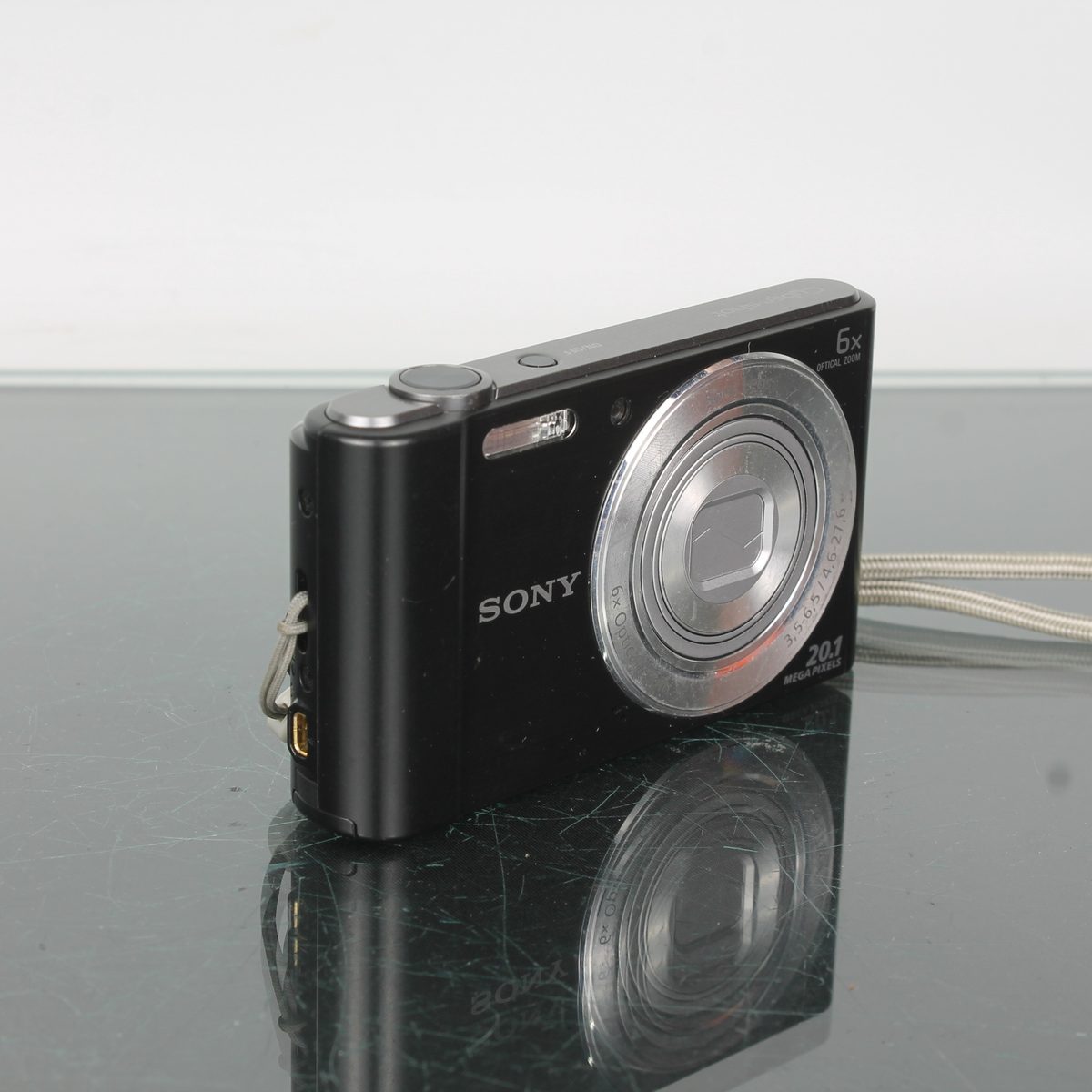 Sony Cyber-shot DSC-W810 Digital Compact Camera - 20.1MP 6x Zoom