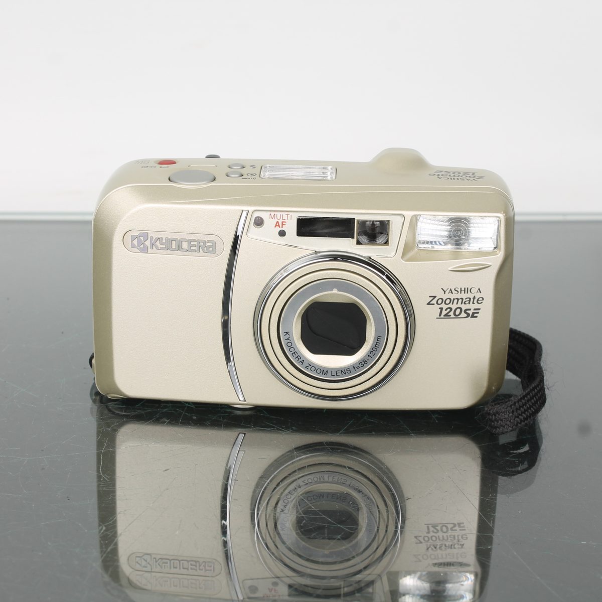 Kyocera Yashica Zoomate 120SE