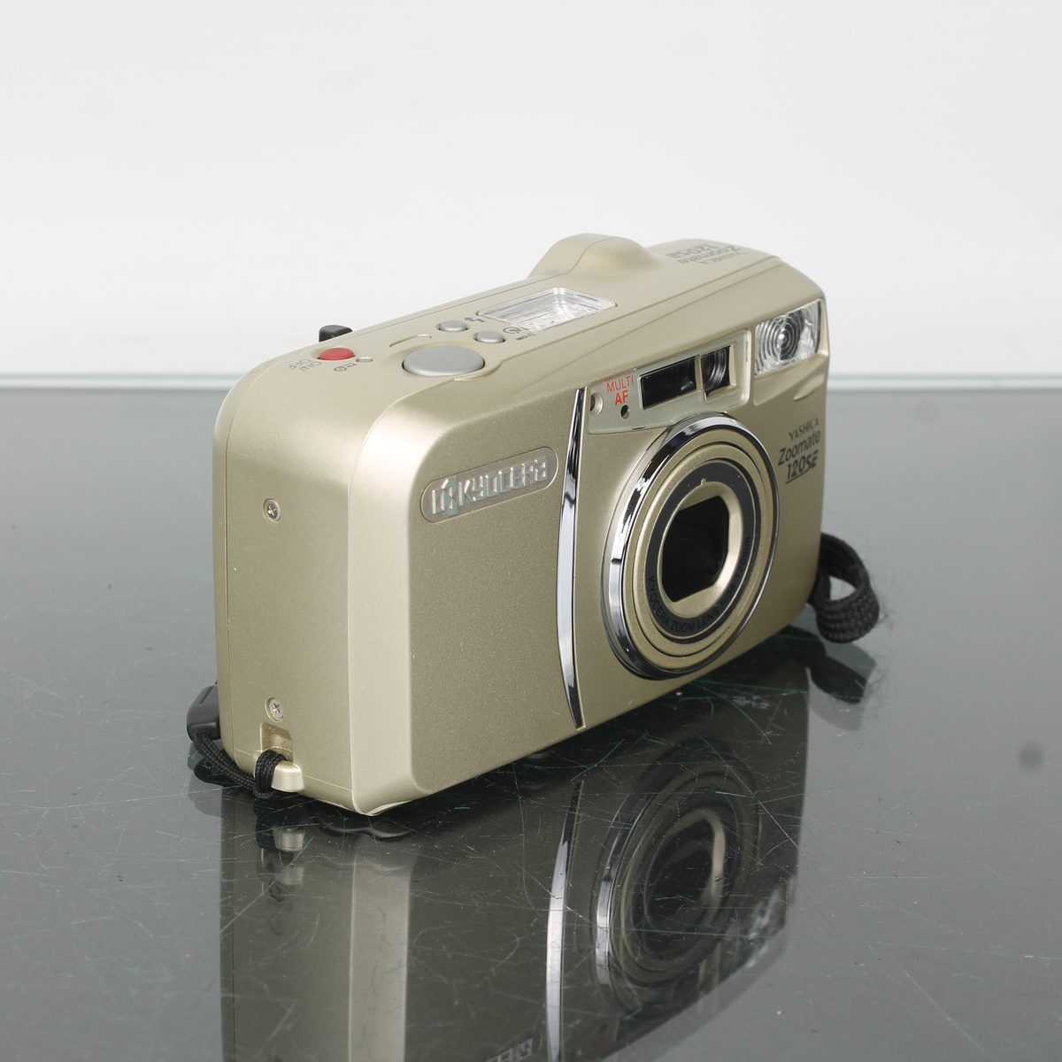 Kyocera Yashica Zoomate 120SE