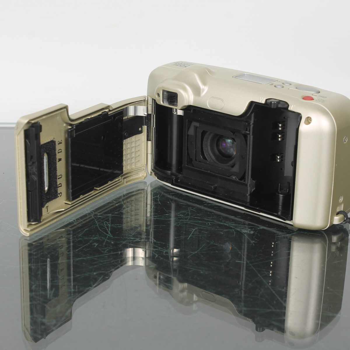 Kyocera Yashica Zoomate 120SE