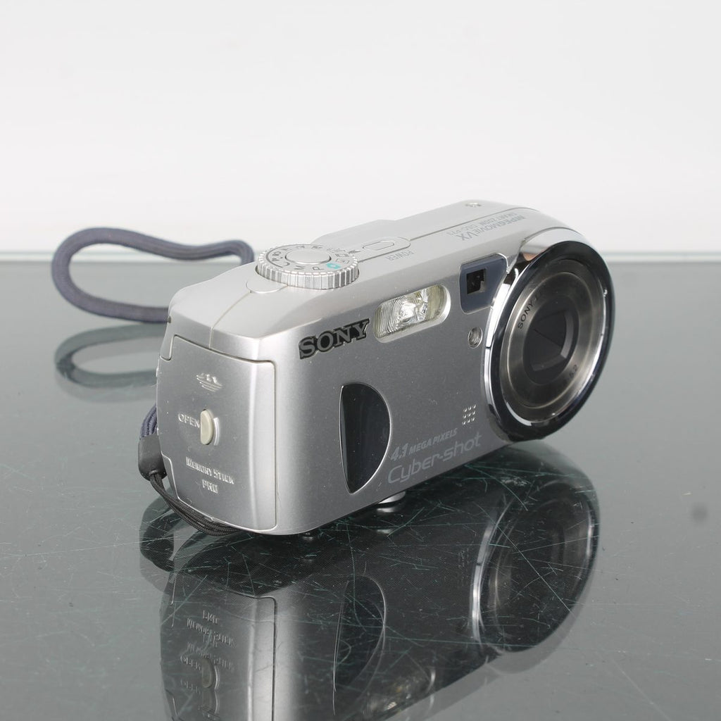Sony CyberShot DSC-P73