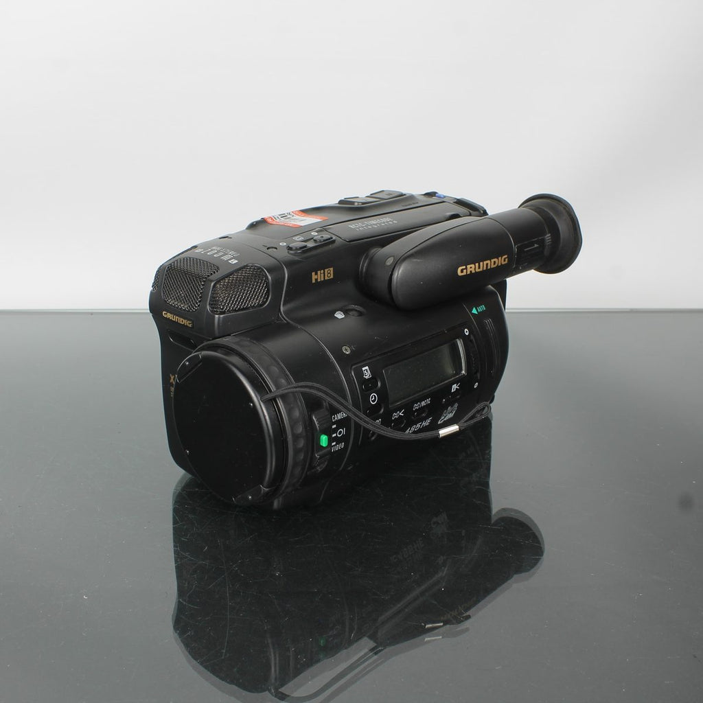 Grundig Hi8 Livecam LC485HE + Sony Wide Conversion Lens