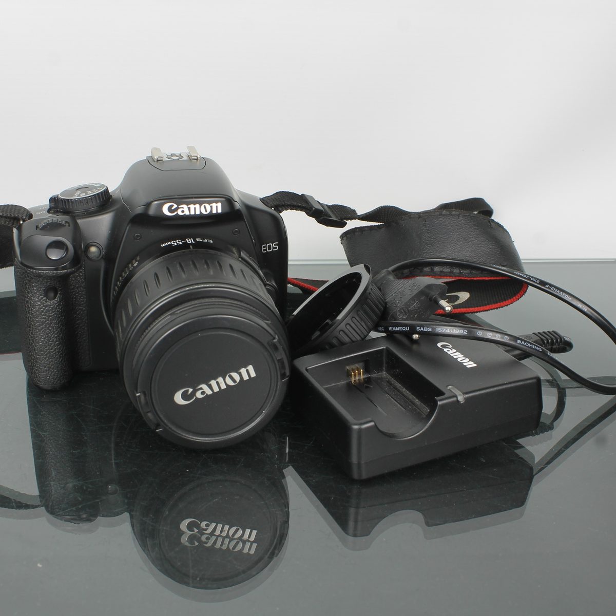 Canon EOS 450D + Canon EF-S 18-55mm f/3.5-5.6
