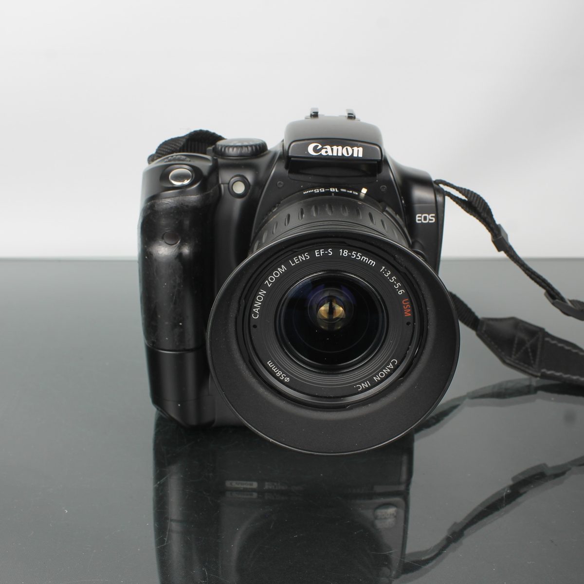 Canon EOS 300D + EF-S 18-55mm f/3.5-5.6