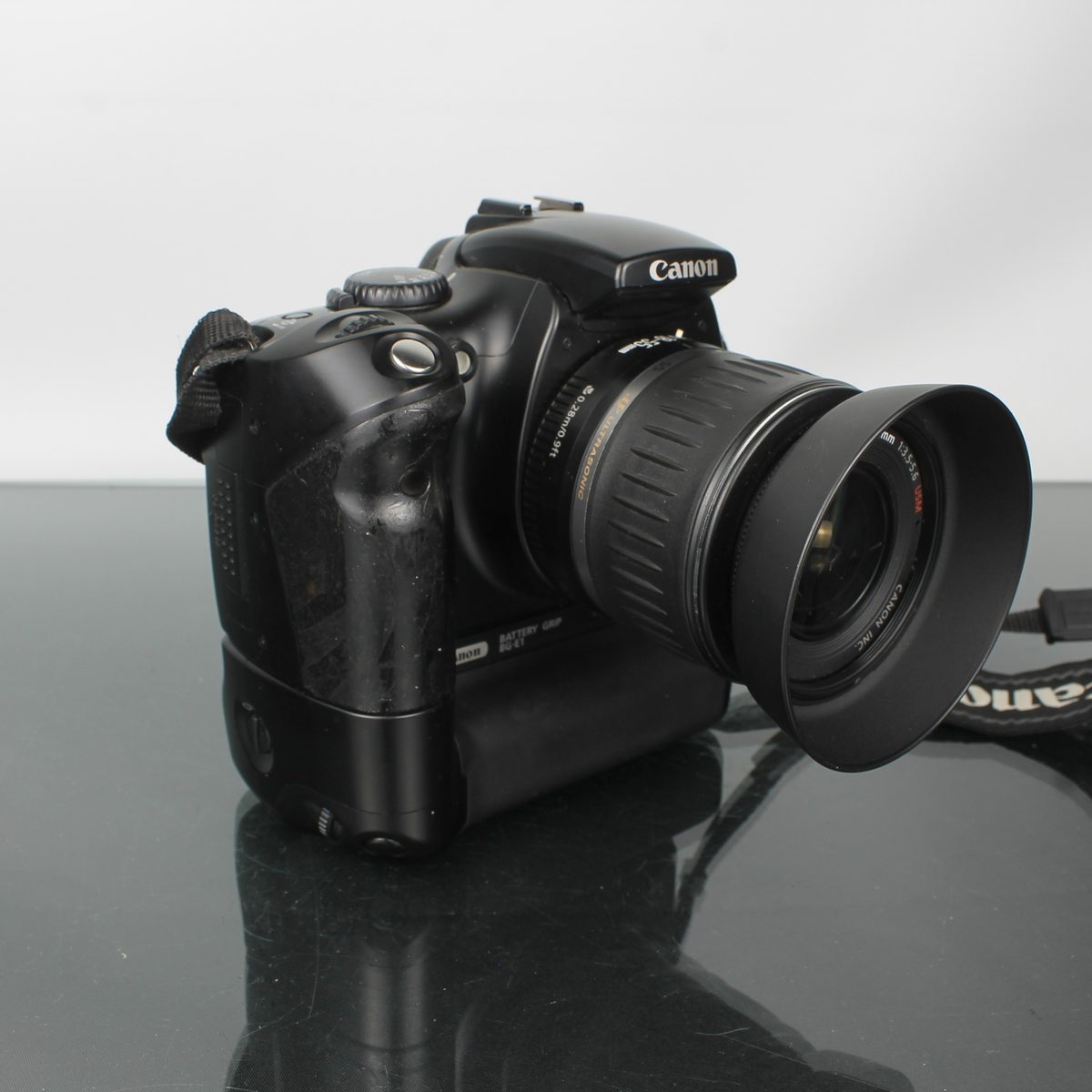 Canon EOS 300D + EF-S 18-55mm f/3.5-5.6