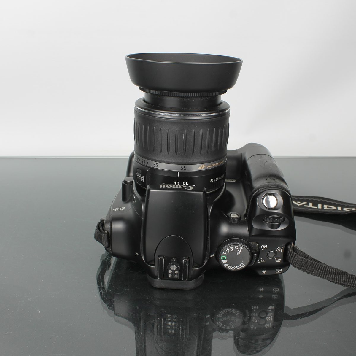 Canon EOS 300D + EF-S 18-55mm f/3.5-5.6