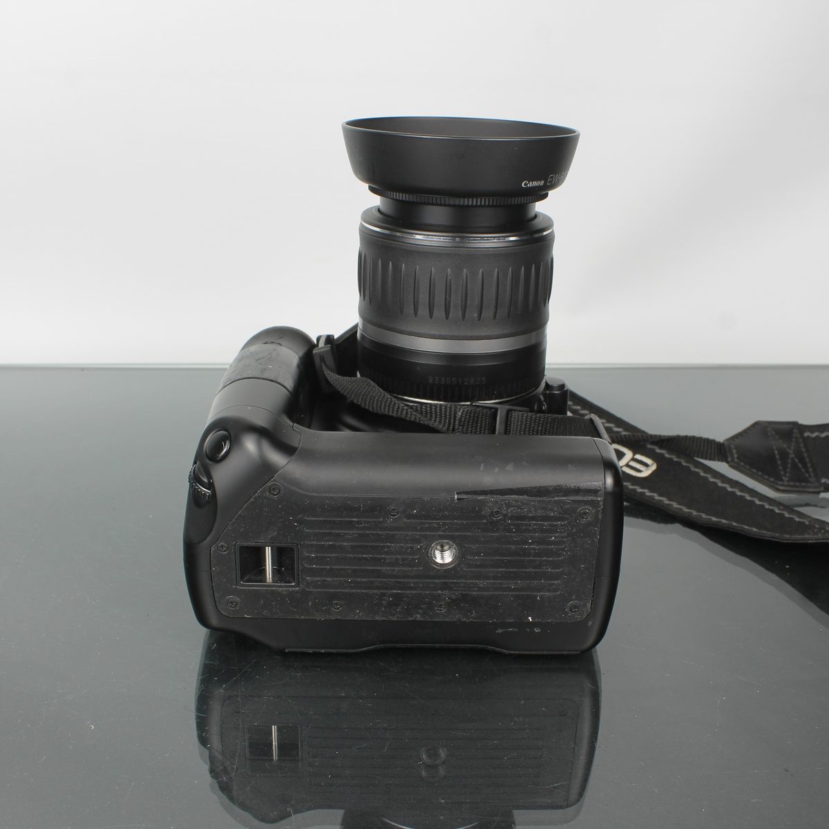 Canon EOS 300D + EF-S 18-55mm f/3.5-5.6