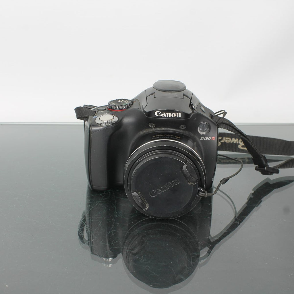Canon SX30 IS + Canon 4.3-150.5mm 1:2.7-5.8