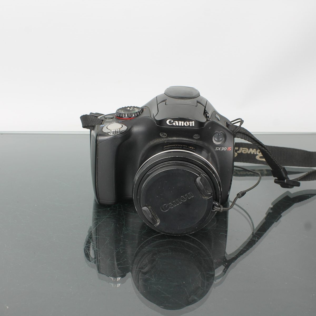 Canon SX30 IS + Canon 4.3-150.5mm 1:2.7-5.8