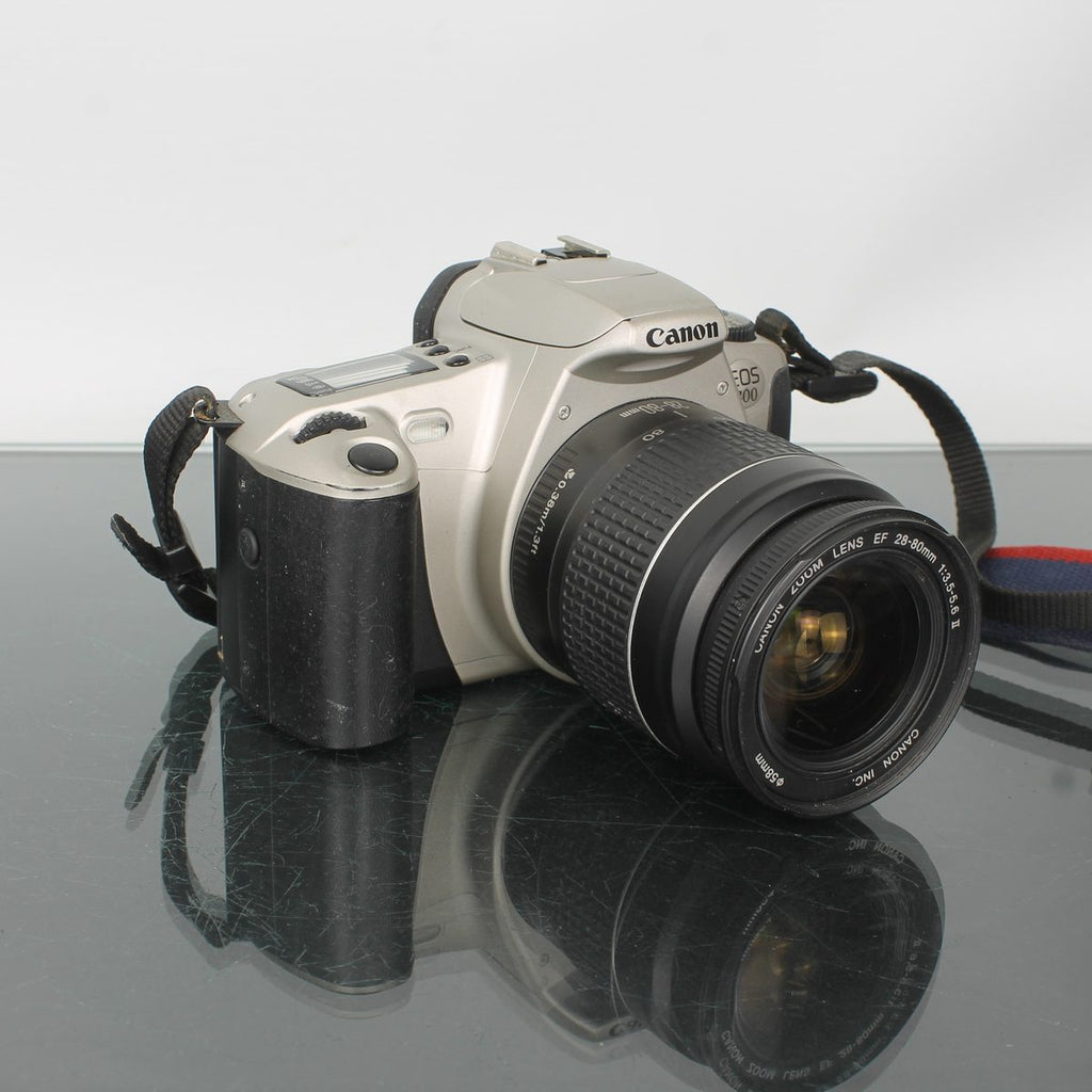 Canon EOS 300 + Canon Zoom EF 28-80mm 1:3.5-5.6