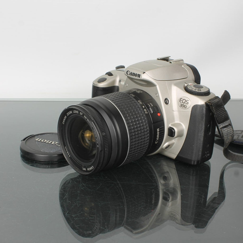 Canon EOS 300 + Canon Zoom EF 28-80mm 1:3.5-5.6