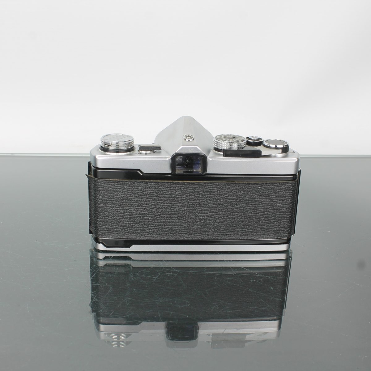 Olympus OM-1 35mm SLR Film Camera with 50mm f/1.8 Lens – Dutch|Thrift