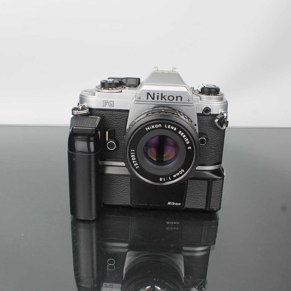 Nikon FG + Nikon 50mm 1:1.8
