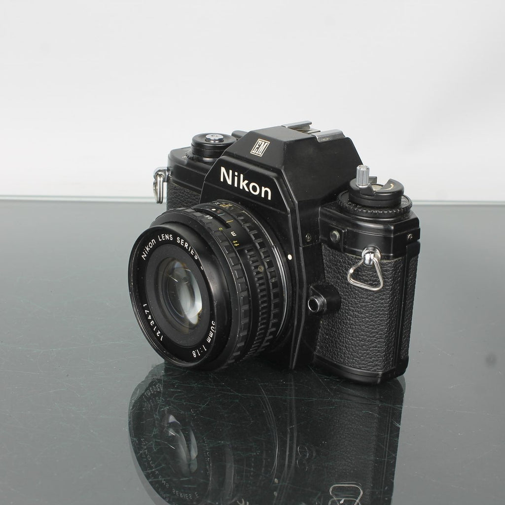 Nikon EM + Nikon Series E 50mm 1:1.8